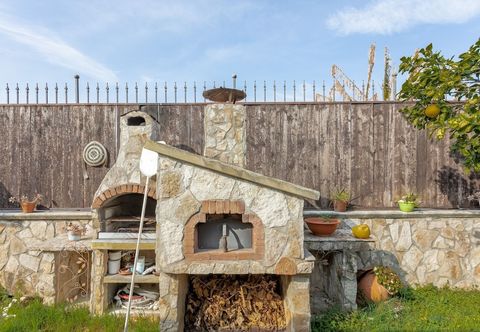 อื่นๆ Luxurious Holiday Home in Napoli With Swimming Pool