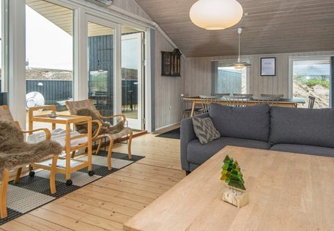 Others Spacious Holiday Home With Sauna in Hvide Sande