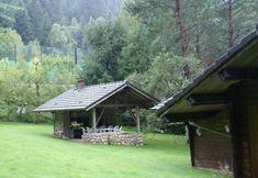 Others 5 Wooden, Quietly-located Chalet With Garden on the Edge of the Forest in the French Countryside