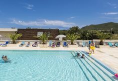 Others 6 Charming Summer-decorated Holiday Home in Northern Corsica