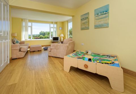 Others Spacious Holiday Home for six at the Edge of the Beach Resort Abersoch