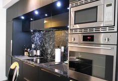 Others 7 Stunning New Condo - Heart of King West