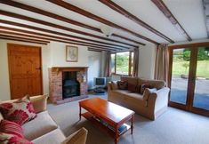 기타 4 Spacious Holiday Home in Bradworthy With Garden