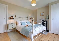 Others 4 Attractive Holiday Home in Sutton Valence With Fireplace