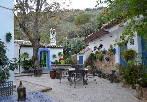 Others Rustic Cottage in Rute With Swimming Pool