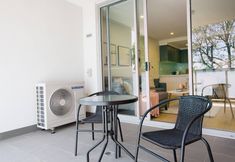 Others 6 Executive Luxury Apt With Parking Next to Station