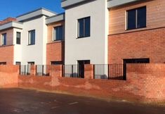 Others 4 Restful Holiday Home in Gloucester Near Go-karting Centre