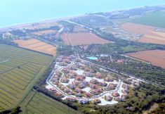 Others 2 Neat Apartment With air Conditioning at 500 m From the Beach