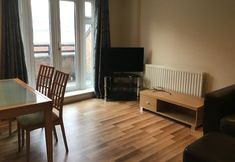 Others 7 Impeccable 1-bed Apartment in Reading