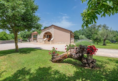 その他 Nicely Decorated Villa With Pool for 8 People in the Heart of Istria