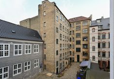 Others 2 Beautiful 1 -bedroom Apartment in the Building From 1734 Heart of Copenhagen