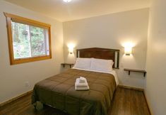 Others 4 Mt Baker Lodging Cabin 2 - New 4 Bedroom, 2 Bath That Sleeps up to 10-persons