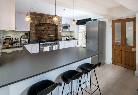 Others Mod 3 BR Flat Near Baker Street st, in Marylebone