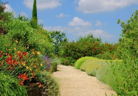 Others Luxurious Villa in Montelupone With Private Swimming Pool