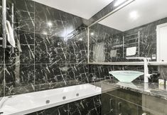 Others 6 QV Heart of City Stunning View with Parking - 926