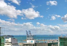Others 3 QV Heart of City Stunning View with Parking - 926