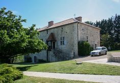 Others 6 Pleasant Gite on a Quiet Domain With Large Swimming Pool and a Park-like Garden