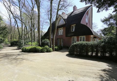 Khác Very Luxurious and Architect-designed Detached Villa Near the Forest and Beach