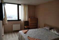 기타 3 Communivative and Comfortable apt With a Great View to City and Mountains