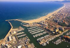 Others 3 Graceful Mobile Home in Canet-en-roussillon With Pool