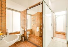 Others 7 Spacious Refurbished 1bed Flat, Close to the Metro