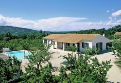 Others 3 Tastefully Furnished Villa With Fenced Private Pool, 9 km From Vaison-la-romaine
