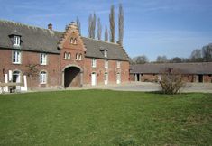 Others 6 Modern Holiday Home in Gembloux With Meadows Near