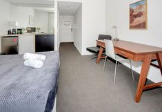 Others 3 Luxury Apartment In Heart Of Cairns 222