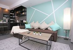 Others 5 Marvelous 2 Bdrm in Downtown Toronto