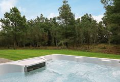 Others 4 Luxurious Holiday Home in Blåvand Jutland With Whirlpool