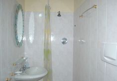 Others 3 Cosy Holiday Home in Radda in Chianti With Swimming Pool