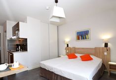 Others 5 Modern Apartment With a Balcony Located 600m. From the Beach