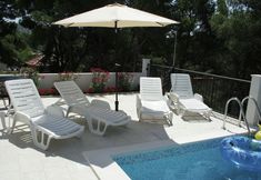 Others 6 Chic Apartment in Primosten With Pool