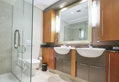 Others 5 QV Viaduct Charming Apartment with AC WiFi and Parking - 933