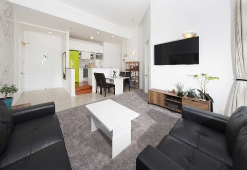 Others QV Viaduct Charming Apartment with AC WiFi and Parking - 933