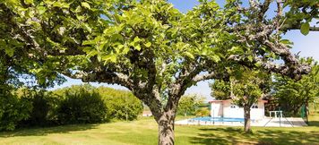 Others 2 Sunlit Bungalow With Private Pool in Nadaillac-de-rouge