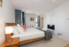 Others 3 Paris haven Studio Queens Residences, Pool & Gym!