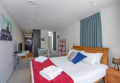 Others 6 Paris haven Studio Queens Residences, Pool & Gym!