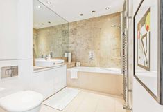 Others 5 Elegant 2 Bed, 2 Bath apt Sleeps 6 in Marylebone