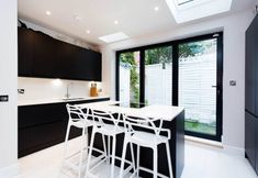 Khác 3 Clean Lines in Parsons Green