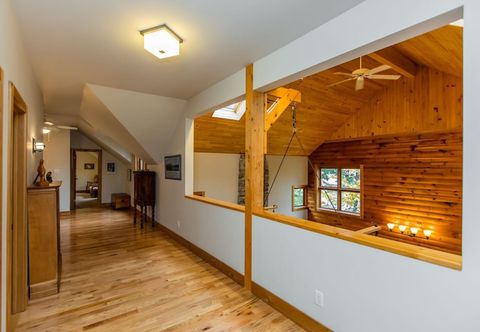 Others Dream Weaver - Come Enjoy Privacy & Stunning Long Lake Views of Muskoka!