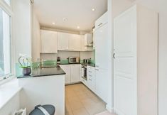 Others 4 LDG / British Museum Area/ Contemporary 2BR / AP1