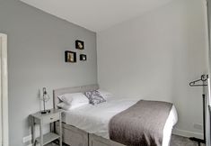 Others 3 Spring Halls Carlton & Co Apartments Free Parking 2