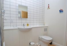 อื่นๆ 7 Apartment in 19th-century Building With Communal Garden in Dartmouth