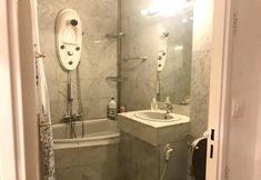Others 5 House With 2 Bedrooms in Garges-lès-gonesse, With Enclosed Garden and Wifi
