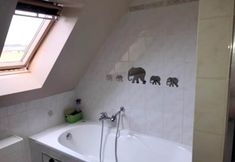 其他 4 House With 3 Bedrooms in Ham-sur-heure-nalinnes, With Enclosed Garden and Wifi