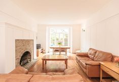 Others 4 Beautiful West End Flat With A Private Garden