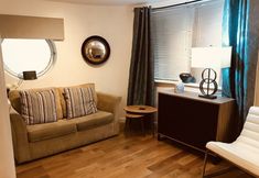 Others 6 1 Bed Luxe Dockland Apartment - Free parking