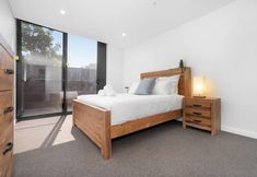 Others 3 Olympic Park Large 1bed Apt+parking Nop01a
