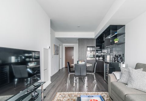Others 2BR Executive Suite Financial District